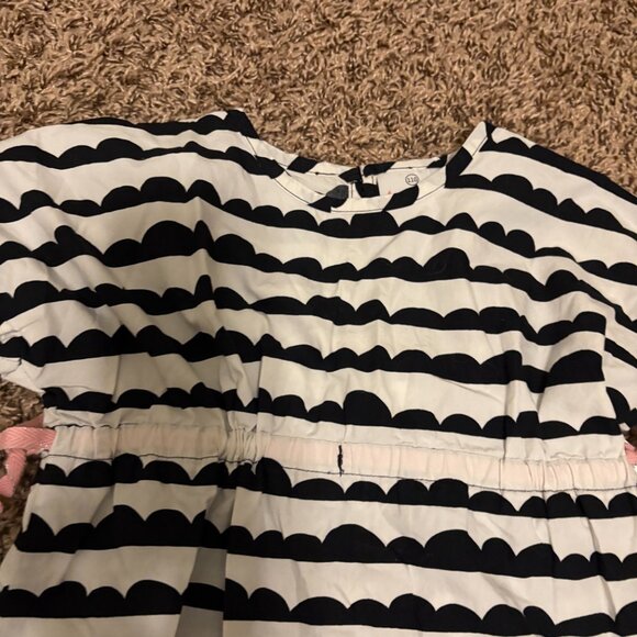 Hanna Andersson Print Tunic Dress 5 110 CM Black and White Striped Drawstring - Picture 2 of 3